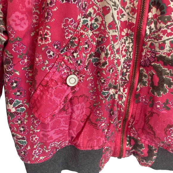 Free People Daytrip Pink and Gray Paisley Bomber Jacket Size XS Oversized - Picture 7 of 9